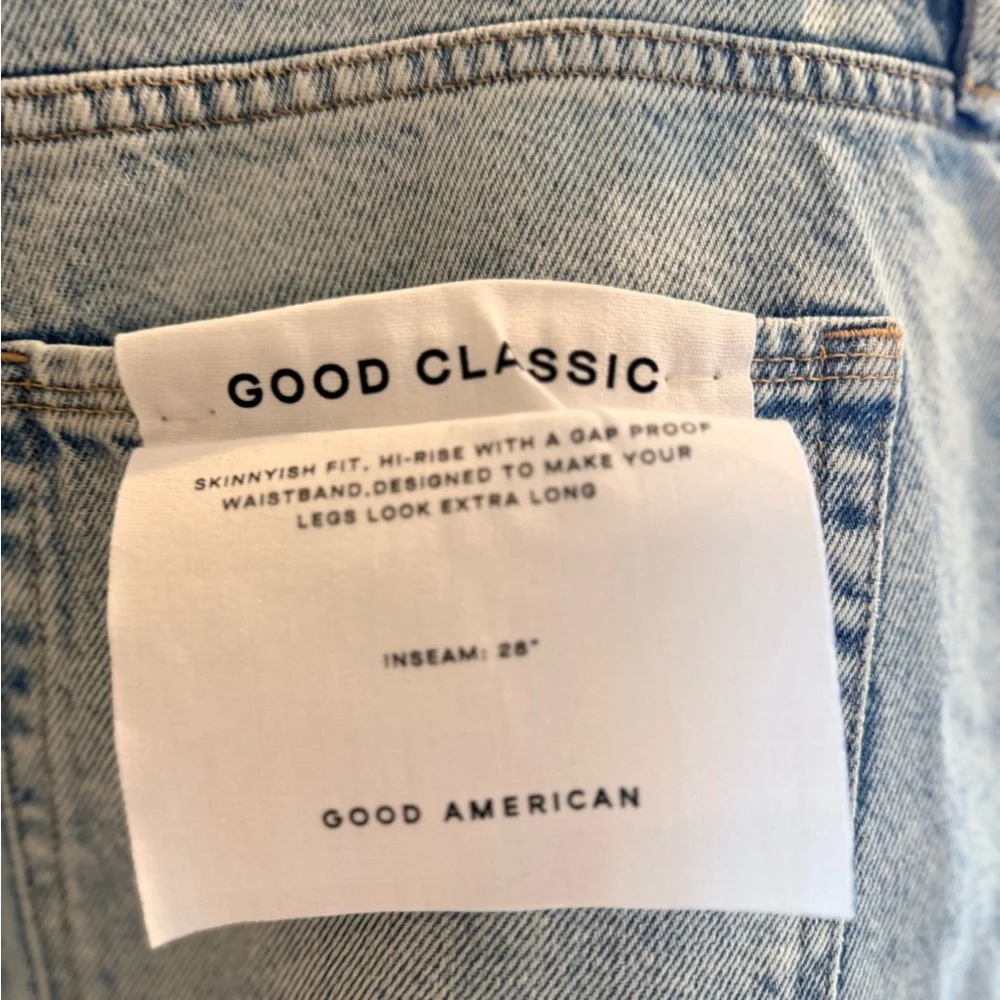 NWT Good American Beachy Distressed hi-Rise Curvy Jeans